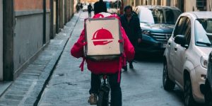 make money from delivery services startup